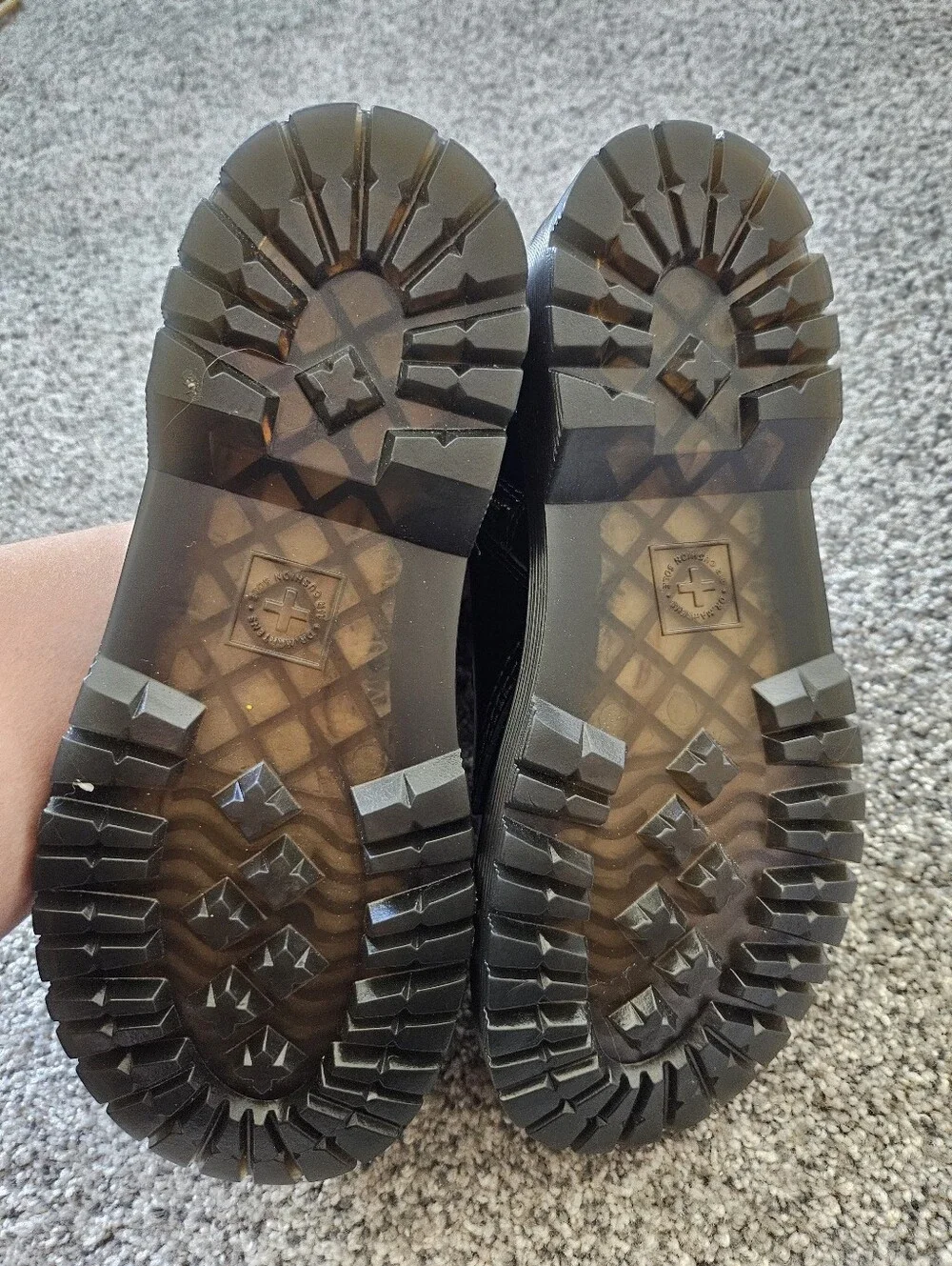 Dr. Martens Junior Devon Bex Size 4